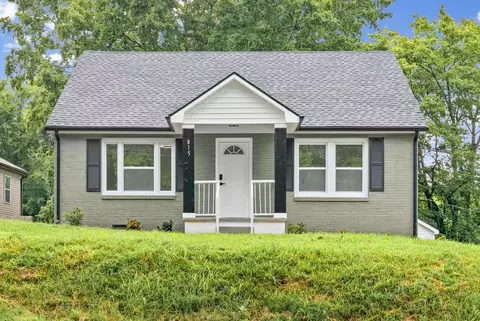 815 Cumberland Dr, Clarksville, TN 37040