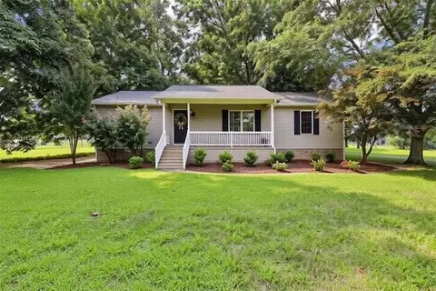 3249 Winters Rd, Cedar Hill, TN 37032