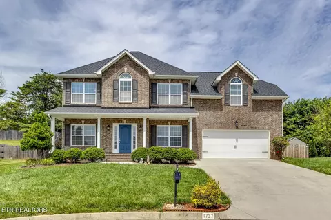 1737 Golden Nugget Ln, Knoxville, TN 37932