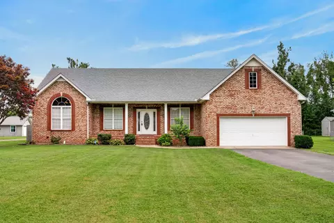 513 N Russell St, Portland, TN 37148