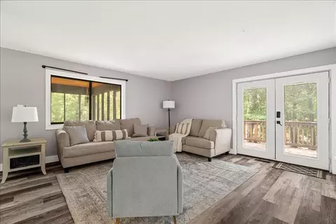 Living - 151 River Bend Dr, Ocoee, TN 37361 photo 1 of 2