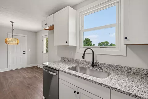 Kitchen - 2510 17th Ave E, Springfield, TN 37172 photo 1 of 1
