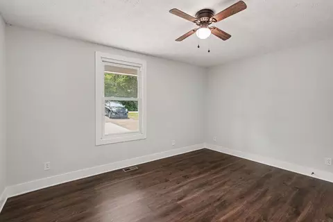 Bedroom - 2510 17th Ave E, Springfield, TN 37172 photo 2 of 3