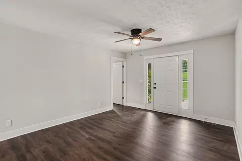Living - 2510 17th Ave E, Springfield, TN 37172 photo 1 of 1
