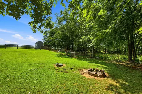 Exterior - 6425 Highway 25 E, Springfield, TN 37172 photo 10 of 23