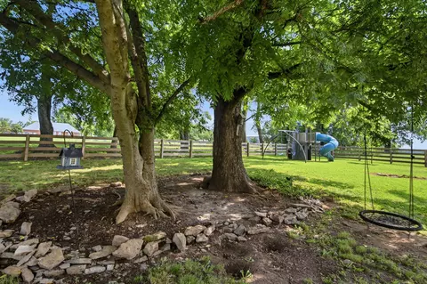 Exterior - 6425 Highway 25 E, Springfield, TN 37172 photo 4 of 23