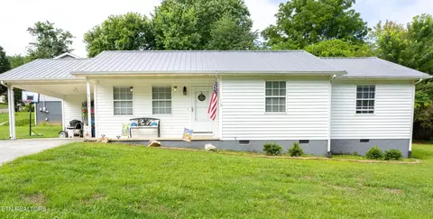 3135 Arthur Walker Rd, Maryville, TN 37803