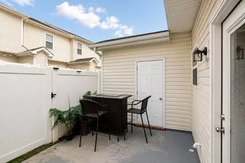 Exterior - 820 Staten Dr, Murfreesboro, TN 37128 photo 4 of 6