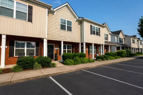Exterior - 820 Staten Dr, Murfreesboro, TN 37128 photo 1 of 6