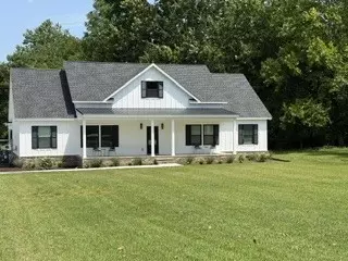 1736 Barker Rd, Columbia, TN 38401