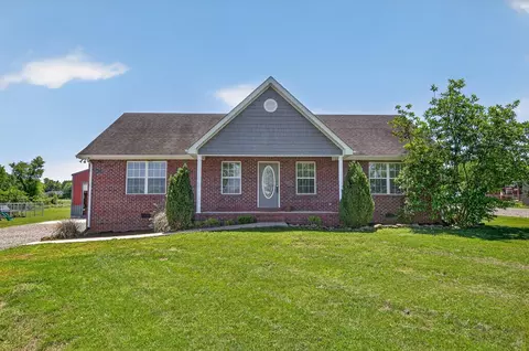 1014 Spire Way Dr, Castalian Springs, TN 37031