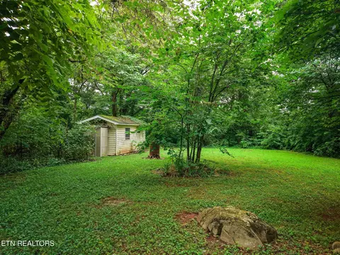 Exterior - 679 N Wright Rd, Alcoa, TN 37701 photo 8 of 11