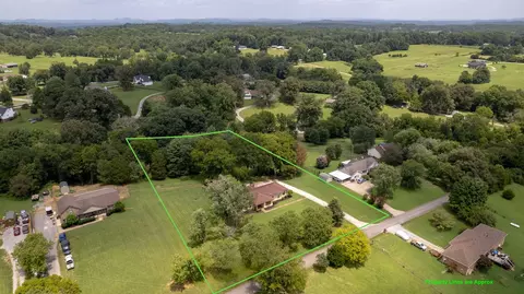 195 Cave Springs Rd, Lebanon, TN 37087