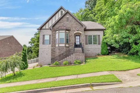 921 Holgate Ct, Nashville, TN 37221
