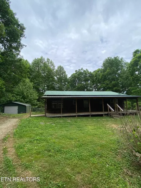 129 Shields Branch Rd, Tellico Plains, TN 37385