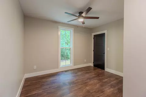 Bedroom - 1236 Lowery Rd, Walling, TN 38587 photo 1 of 3
