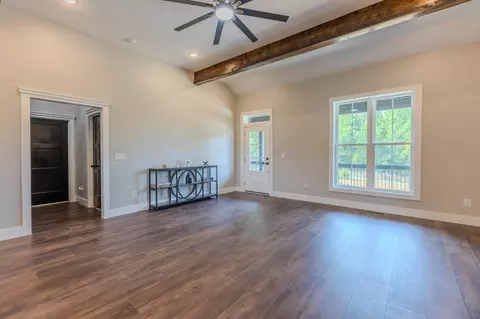 Living - 1236 Lowery Rd, Walling, TN 38587 photo 1 of 6