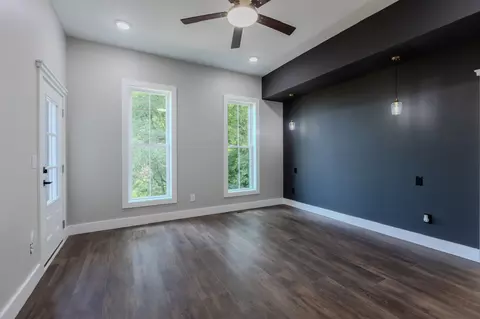 Living - 1236 Lowery Rd, Walling, TN 38587 photo 5 of 6