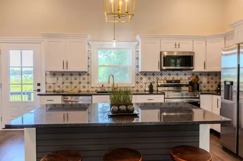 Kitchen - 1236 Lowery Rd, Walling, TN 38587 photo 3 of 6