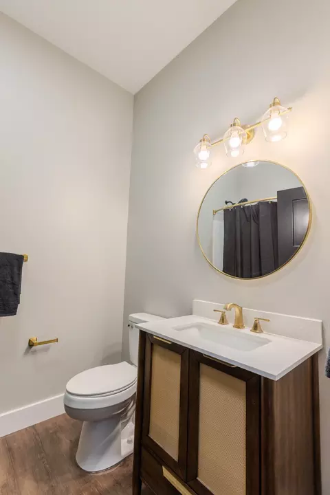 Bath - 1236 Lowery Rd, Walling, TN 38587 photo 6 of 7