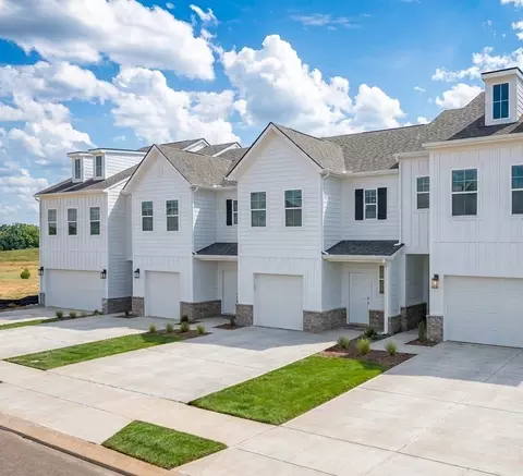 2586 Mcclure Blvd, Columbia, TN 38401