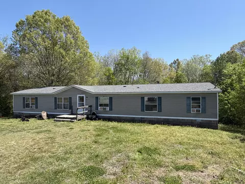 201 Lakeshore Dr, Oakfield, TN 38362