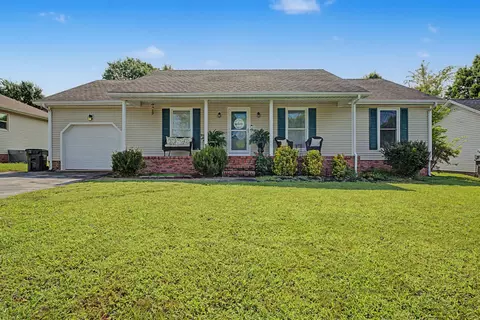 583 Winchester Dr, Hopkinsville, KY 42240