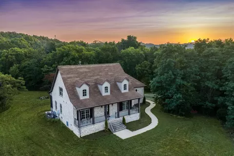 128 Leath Ln, Bethpage, TN 37022