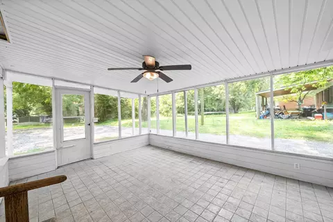 Exterior - 363 Third St, Guthrie, KY 42234 photo 3 of 12