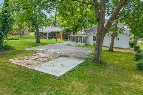 Exterior - 363 Third St, Guthrie, KY 42234 photo 10 of 12