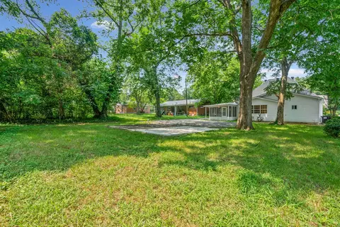 Exterior - 363 Third St, Guthrie, KY 42234 photo 7 of 12