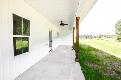 Exterior - 1843 Three Island Rd, Walling, TN 38587 photo 6 of 7
