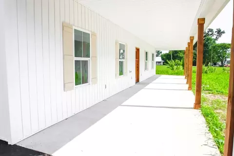 Exterior - 1843 Three Island Rd, Walling, TN 38587 photo 4 of 7