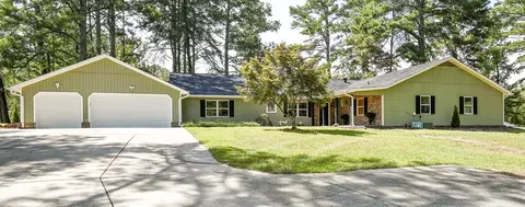 348 Marina Dr NW, Charleston, TN 37310