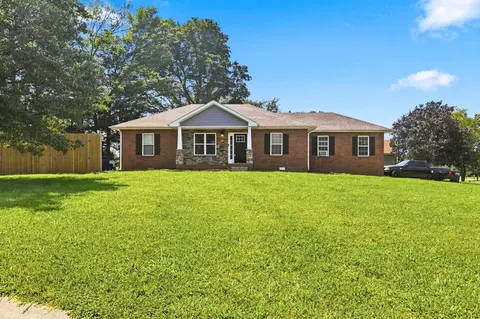 794 Buckhorn Dr, Clarksville, TN 37043