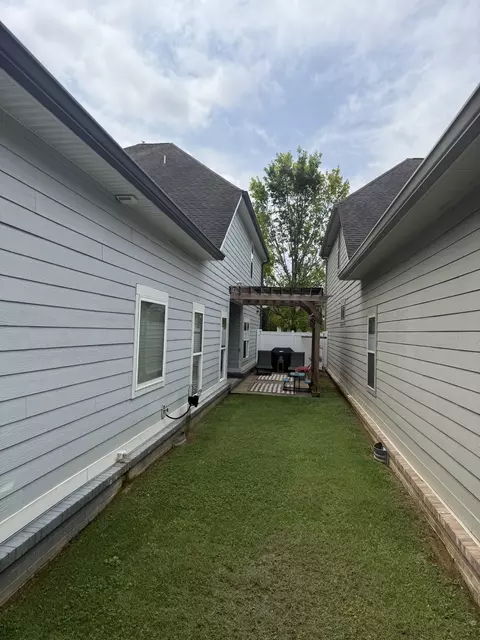Exterior - 5964 Cottingham Dr, Murfreesboro, TN 37128 photo 7 of 8