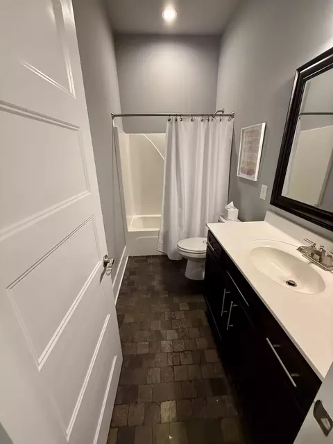 Bath - 5964 Cottingham Dr, Murfreesboro, TN 37128 photo 4 of 4