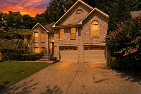 2953 Glenway Dr, Nashville, TN 37221