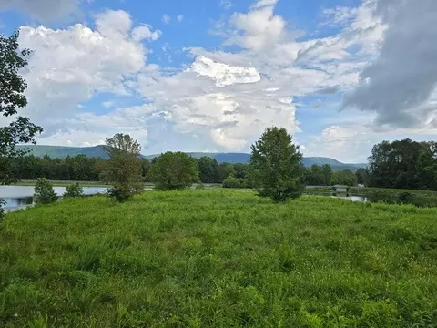 1 Spring Lake Dr, Dunlap, TN 37327