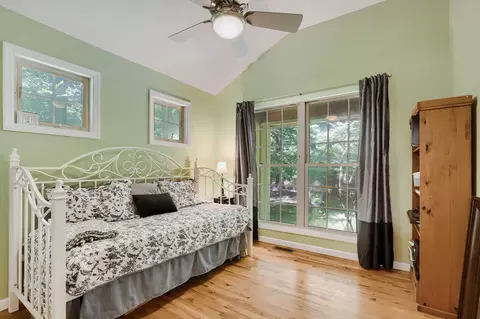 Bedroom - 60 Lightning Bug Ln, Sewanee, TN 37375 photo 3 of 6