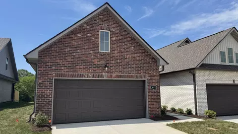 Exterior - 492 W Foxrun, Springfield, TN 37172 photo 2 of 4