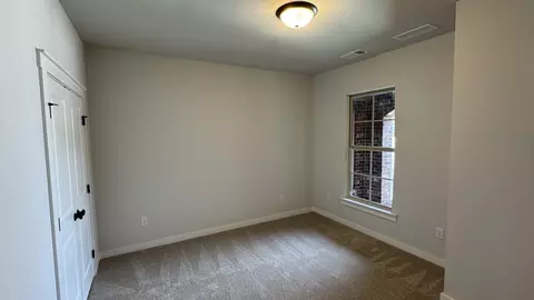 Bedroom - 492 W Foxrun, Springfield, TN 37172 photo 3 of 4