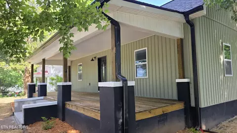 1006 Monroe St, Sweetwater, TN 37874