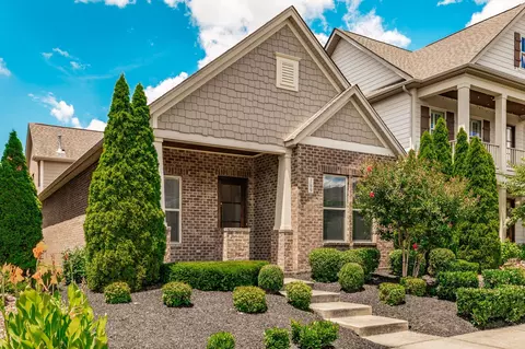 169 Ashcrest Pt, Hendersonville, TN 37075