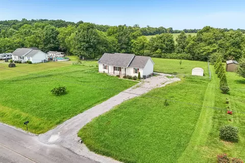 318 Cayenne Rd, Bell Buckle, TN 37020