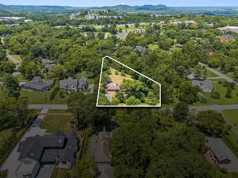 725 Newberry Rd, Nashville, TN 37205