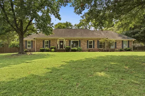 126 Choctaw Dr, Hendersonville, TN 37075