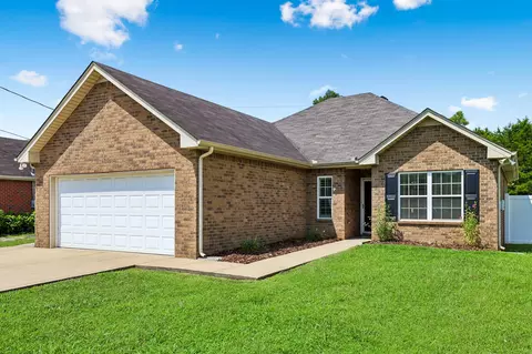 2029 Barretts Ridge Dr, Murfreesboro, TN 37130