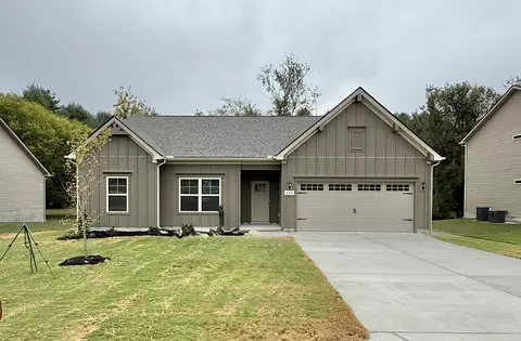 73 Country Cir, Manchester, TN 37355