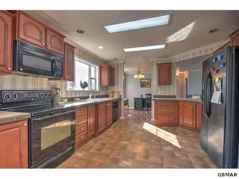 3039 Roaring Fork Rd, Greeneville, TN 37745 photo 7